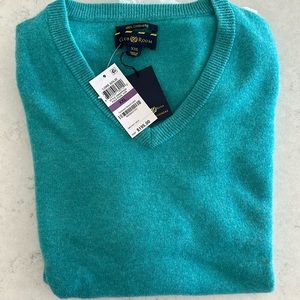 Club Room 100% men’s V-neck cashmere sweater- teal in color